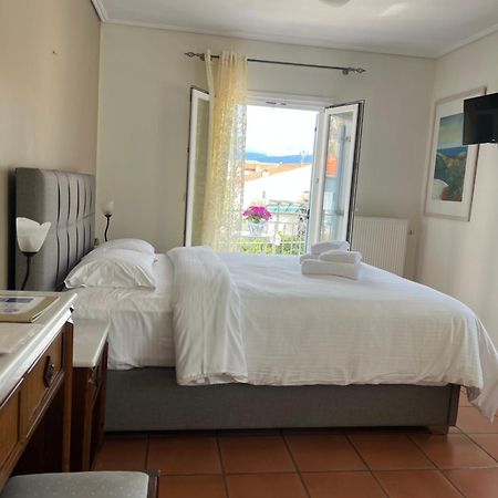 Mira Mare Hotel, Galaxídhion Buitenkant foto