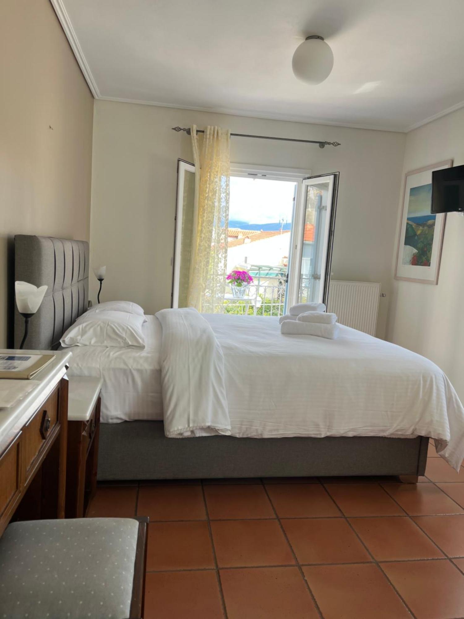 Mira Mare Hotel, Galaxídhion Buitenkant foto